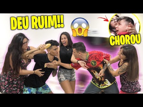 Trollamos nossos AMIGOS com uma BRIGA FAKE!  *teve até choro*