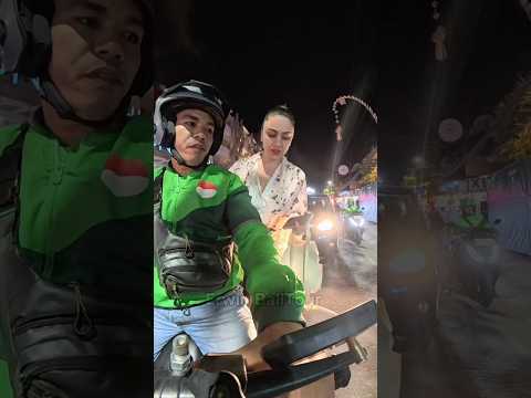 She support France 🇫🇷 😍🙏🏻#motovlog #tourism