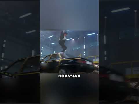 ДЖЕКИ ЧАН РАСПЛАКАЛСЯ, УВИДЕВ СВОИ ТРЮКИ 😳🎬🍿