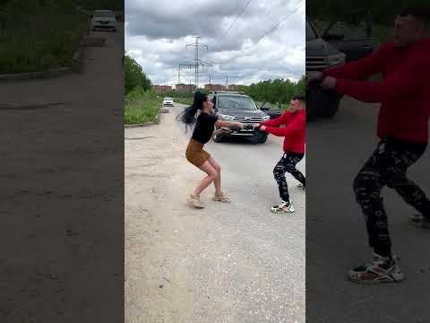 Когда девушка не испугалась грабителя - #Shorts от Дениса Бубнова