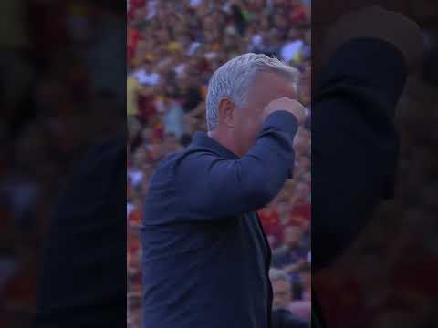 Vintage Mourinho shenanigans on the sidelines lead to STRAIGHT RED #shorts