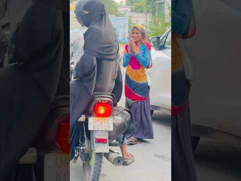 कभी किसी की मुस्कराहट बनके देखो 😭🙏🏻🫂#humanity #helping #trending #shorts #youtube #emotional