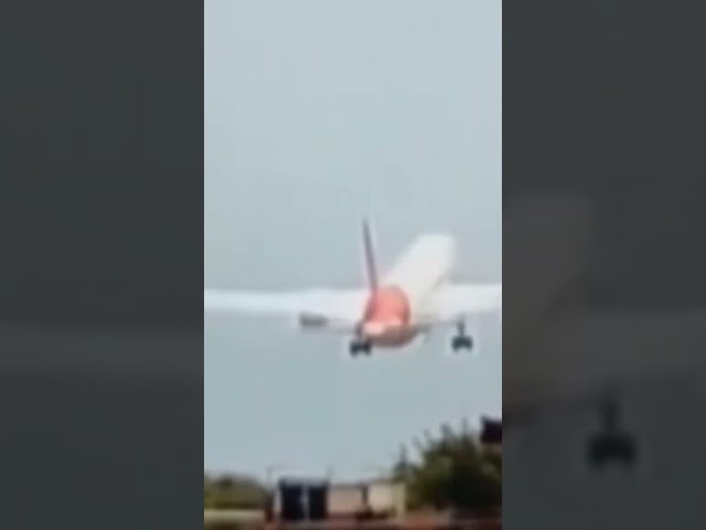 विमान के आखिरी लम्हे का वायरल हुआ वीडियो
Ahmedabad plane crash: India's biggest plane crash, see 13 horrifying pictures of the incident and the video of the last moment of the plane went viral
Plane Crash 
Breaking News
PNN24 News
#breakingnews  #pnn #pnn24newslatestnews #top_hindi_news #topnews #planecrash #planecrashinvestigation