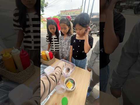 Jualannya nggak bisa lama2 #dailyvlogs #jualanlaris #youtubeshorts