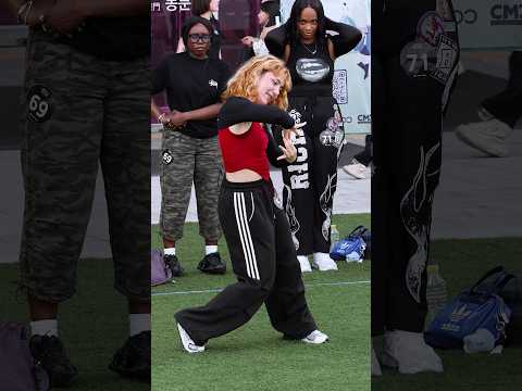 <strong>DANCE</strong>] 여성 댄서: TXT '하루에 하루만 더 Stick <strong>With</strong> You': K-POP 랜덤플레이댄스 PlayOn RPD 코엑스 260627 외국인 레드 투모로우바이투게더