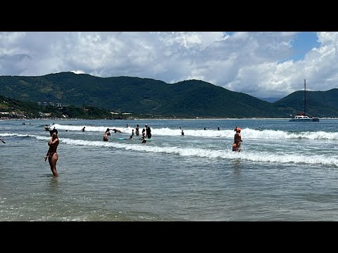 PRAIA CHEIA EM GAROPABA AO VIVO