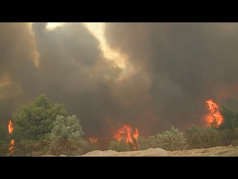 Huge fire in Greece surrounding Athens kills one