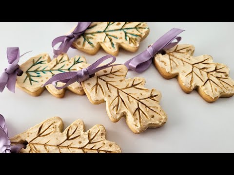 Simple Table-Setting Leaf Cookies