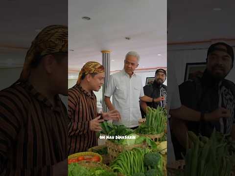 Tumpeng Raksasa 2,2 meter untuk warga Jawa Tengah!