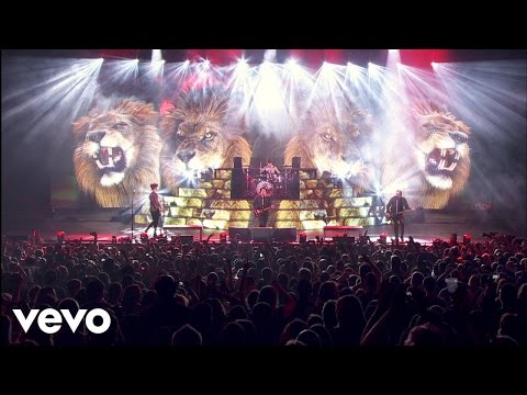 Fall Out Boy - Centuries (Boys Of Zummer Live In Chicago)