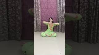 Mehandi hai rachne wali