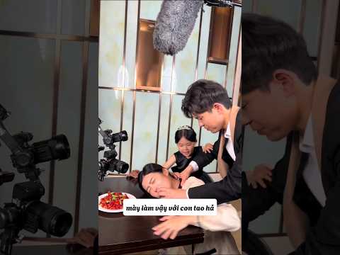 Ông chủ không nhân nhượng với bà quản gia.#shorts