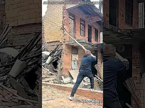 오래된 벽돌 건물 벽체 수동 해체 및 철거 기술 #worker #process #demolition #brickwork #structure