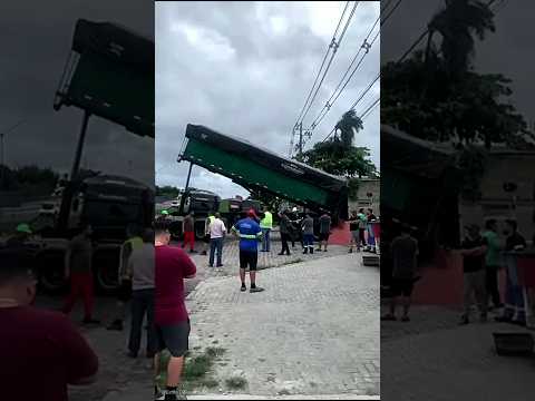 Caminhoneiro saiu no braço com os funcionários da empresa