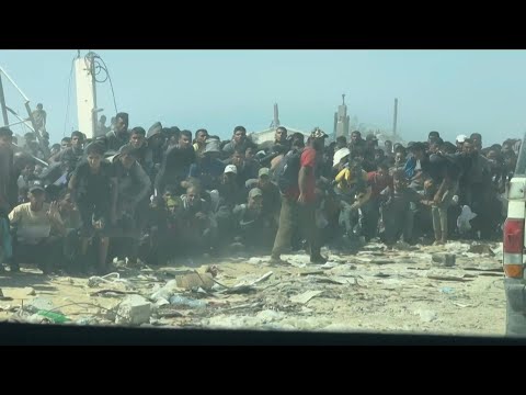 Crowds of Palestinians meet UN aid convoy in southern Gaza Strip | AFP