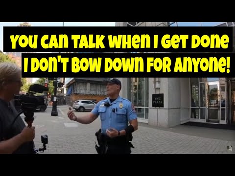 🔵YOU CAN TALK WHEN I GET DONE! No cop can make me bow down. 1st amendment audit🔴