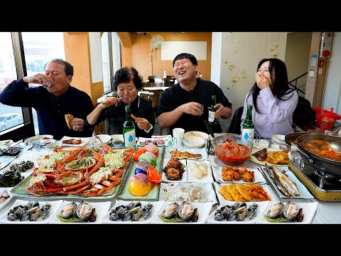 자연산 회와 속이 꽉 찬 대게, 푸짐한 반찬들 가득~ 속초 북한횟집 먹방! (Generous seafood) 요리&먹방!! - Mukbang eating show