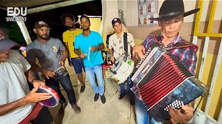 Machadinho dos 8 Baixos - A Pegada é diferente Vaqueiro Véi #vaquejada #arreiodeouro #karaveia 
