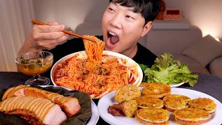 새빨간 비빔국수에 골뱅이 넣고 비벼먹는 리얼사운드 먹방 | 삼겹살 오징어순대 열무김치까지!