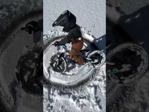 Stacyc E-Bike Snow Drifting