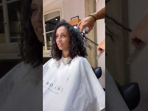 Corte de pelo rulos , mujer !