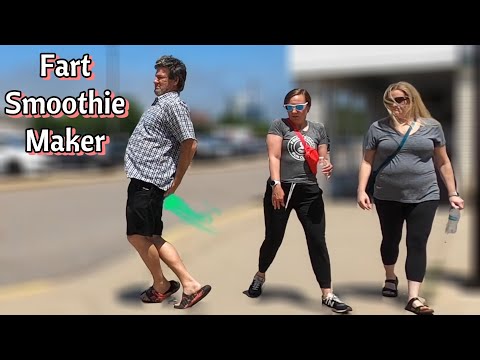 FART SMOOTHIE MAKER 💩🧋 Funny Fart Prank 😝