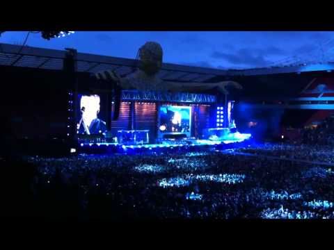 Progress Live 2011: Robbie Performs Angels At Sunderland (28 May)
