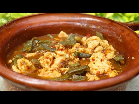 🔥 “¡Huevos en Salsa Roja con Nopales! 🌶️🍳 La Receta MÁS Mexicana y Deliciosa 😋🇲🇽”