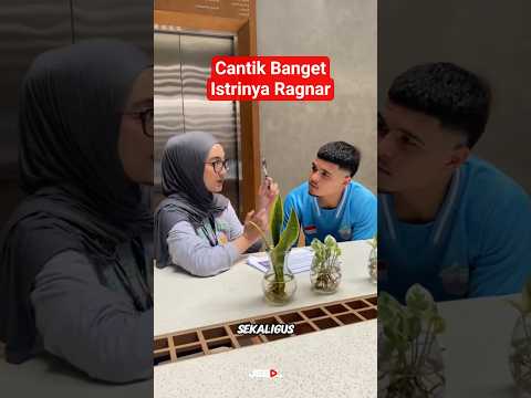 Inilah istri Ragnar Oratmangun #timnasindonesia #bola #sepakbola