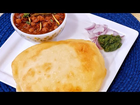 दिल्ली के फेमस छोले भठूरे बनाने की आसान रेसिपी | Chole Bhature Recipe | Bhature Recipe | Street Food