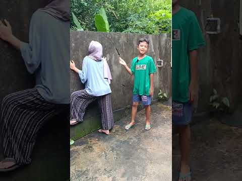 ada tokek raksasa 🤣