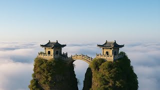 Es Imposible de Creer, pero En Este Lugar Vive Gente (2.400m)