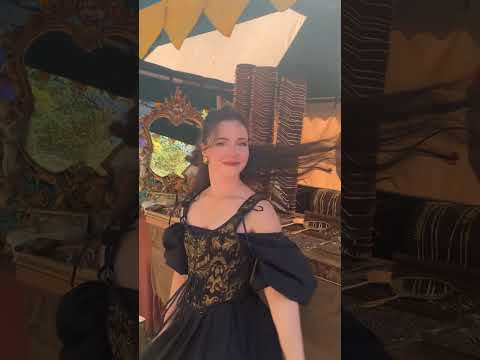 The power of the French hair pin