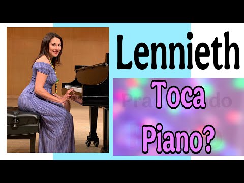 LENNIETH tocando piano. Aun practicandola.