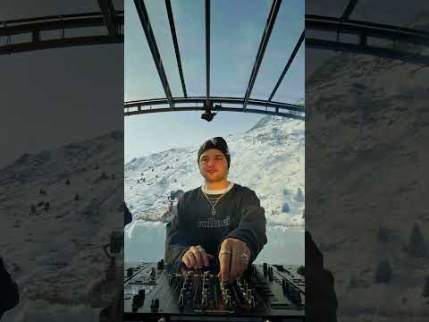 Check out ROBIN AEBI @ Verve Festival 2025