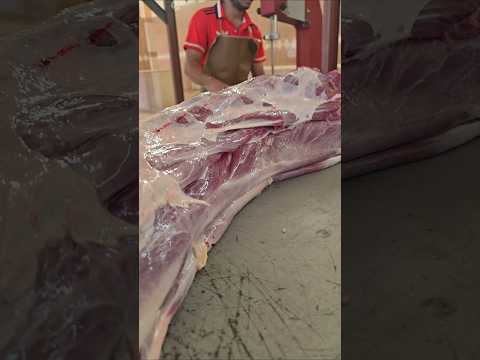 Camel's neck meat cutting video #amazing #shorts #viralvideo 🤯