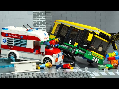 Lego City Emergency Ambulance Shuttle Bus Crash