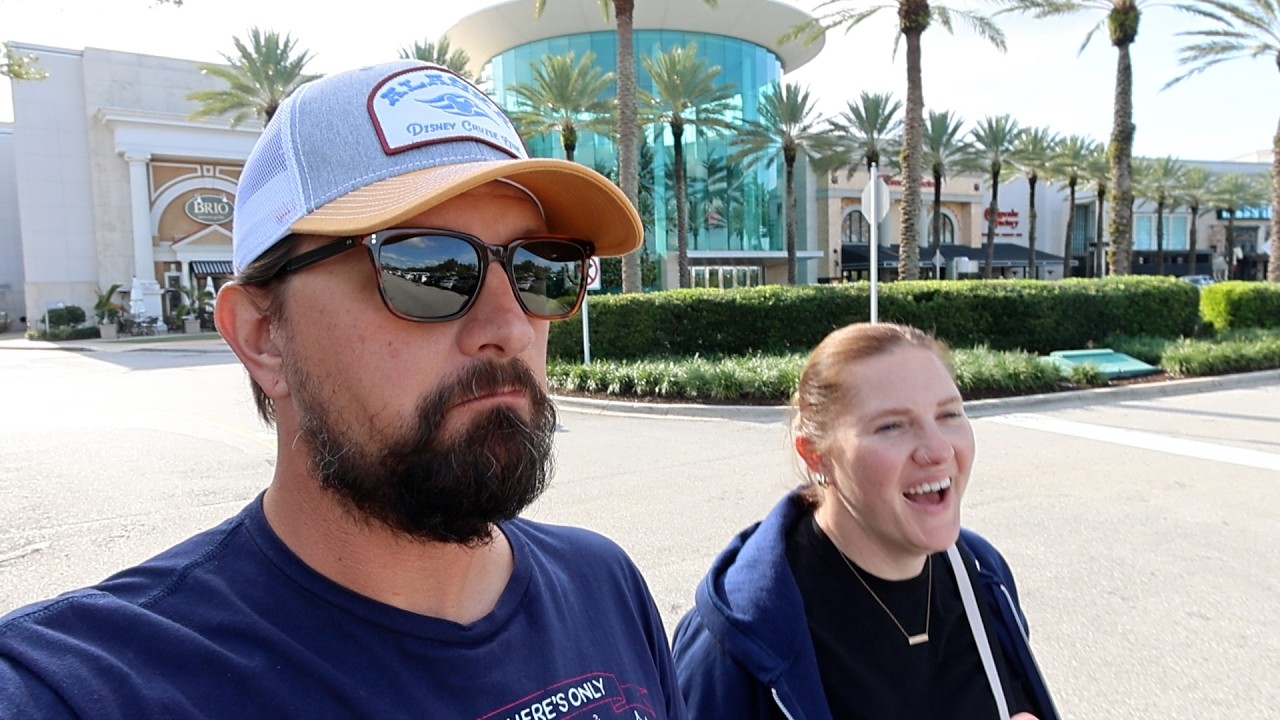 Starting Our Holiday Christmas Shopping At Mall At Millenia, Cheesecake Factory & A Broken Phone!