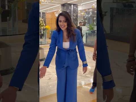 ஸ்லிப்பர் தவறவிட்ட நபரிடம் அன்பாக பேசிய அமலா பால்😩❤️✨#amalapaul #trending #mamypocopants #event