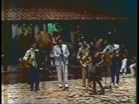 Um Vídeo Inédito do Programa Na Beira Da Tuia Com Um Conjunto Cantando Sucesso de Belmonte e Amarai