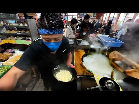 Soba Master’s CRAZY Cooking Skills Attracts Huge Lines!