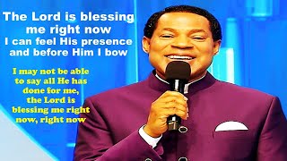 Pst Chris Singing - The Lord Is Blessing Me Right Now I Can Feel His Presence #pstchris #gospelsongs