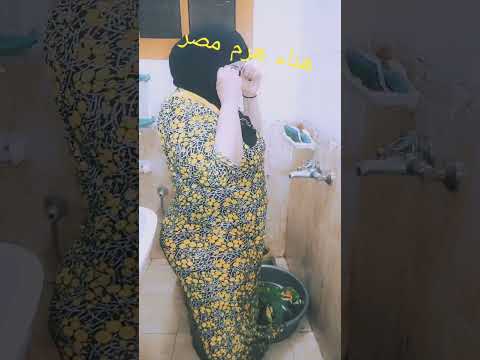 قصه حقيقيه،بتحكي عن دكتوره مشهوره،دكتوره حكمت عمرها 42 سنه،اتجوزت محمود عمره 48 سنه