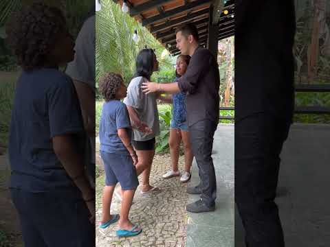 Eles desprezaram a esposa do chefe, sem saber quem realmente ela era PARTO1