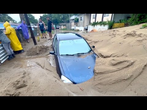 Más de doce horas de lluvia hacen colapsar zonas del sur de Veracruz