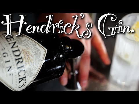 ヘンドリックスのジントニックを作って飲み干す。