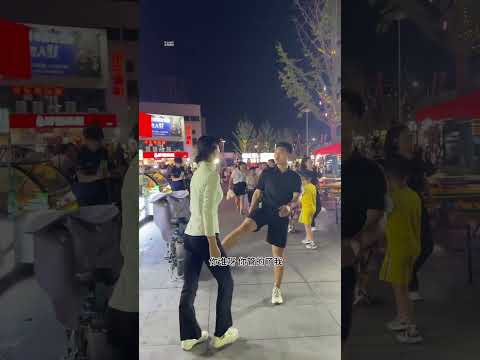 出门在外，咱可不能任人欺负！#功夫#正能量#劇情#防身術