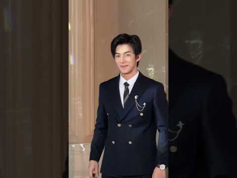 #高鴻塏 ：一想到一會兒要去當眾欺負女主我就想笑哈哈哈哈哈哈 #短劇 #女頻 #反差 #演員 #幕後  #霸總 #chinesedrama