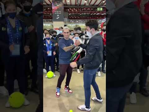 ¿SERÍAS CAPAZ DE HACER ESTE RETO POR UNA PALA DE PÁDEL GRATIS? #shorts