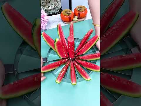 Easy and quick watermelon cutter #fyp #watermelon #homegoods #homestuff #amazonfinds